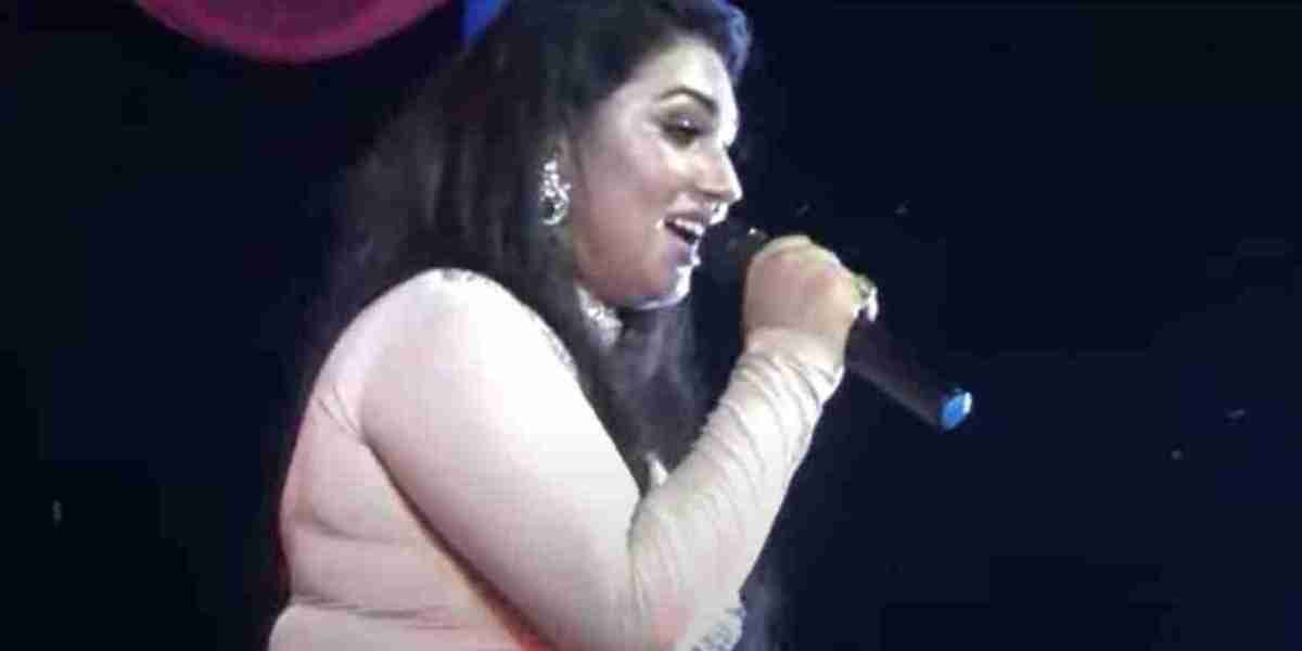 Apu Biswas humiliated while dancing on stage in India, viral video