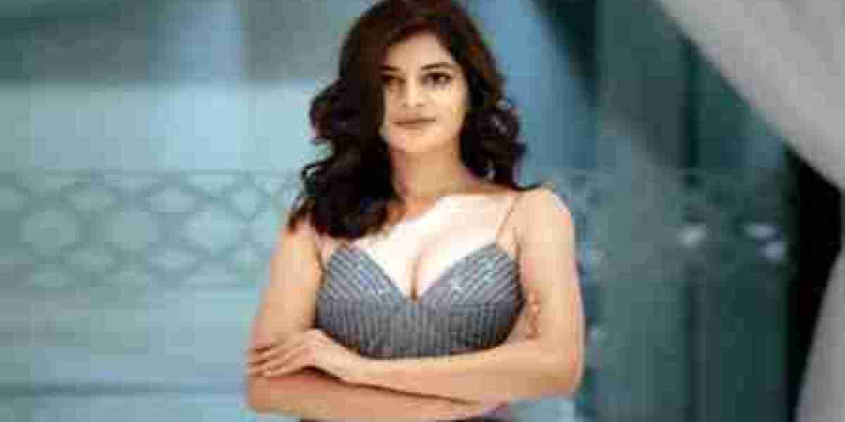 Exposed cleavage is coming out through the clothes gap, Madhumita's secret photo is viral