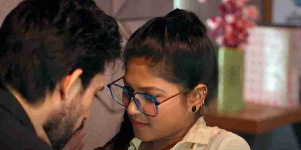 Scenes of romance every moment, release is a new web series full of bold scenes