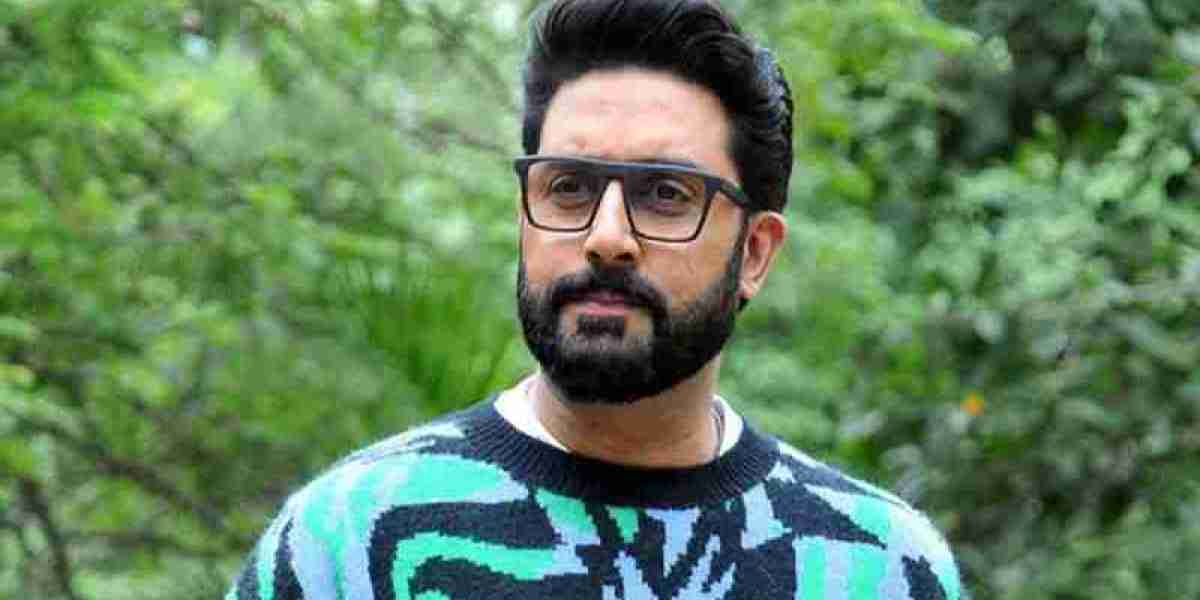 This time Abhishek Bachchan is a 'single father'