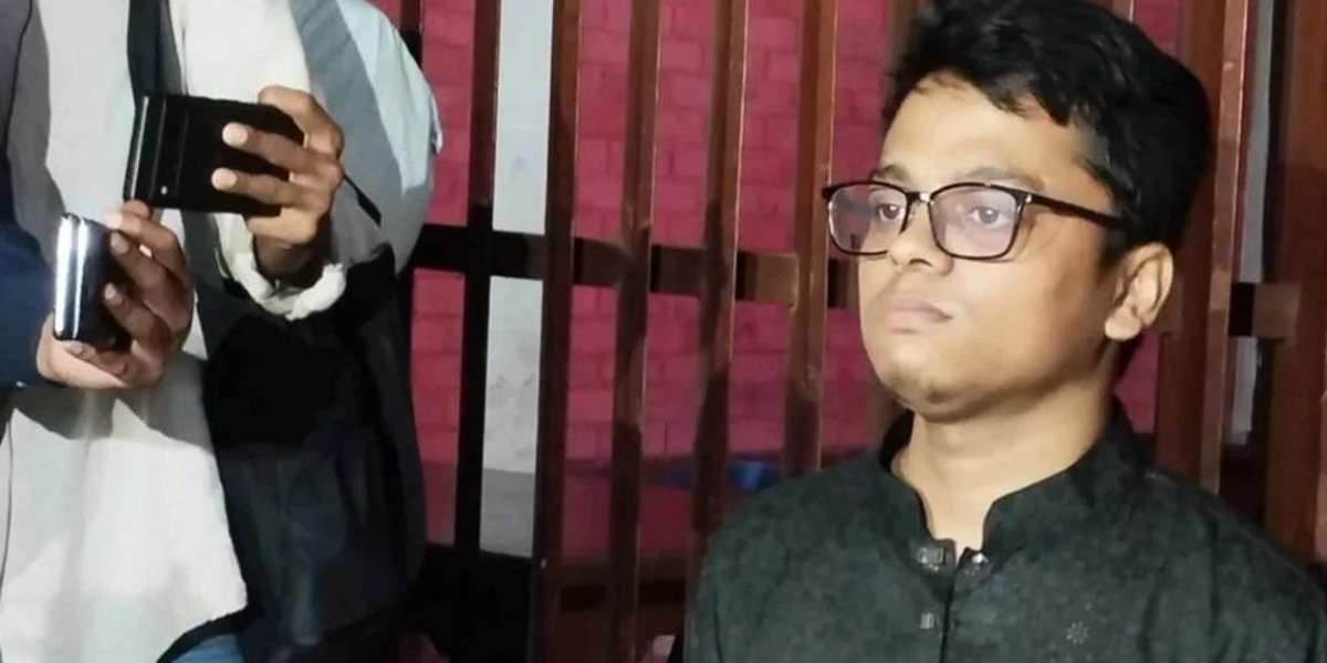 SM Farhad came to the public in the identity of DU camp secretary