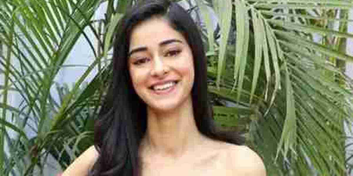 Everyone used to say I have no breasts, smooth chest: Ananya Pandey