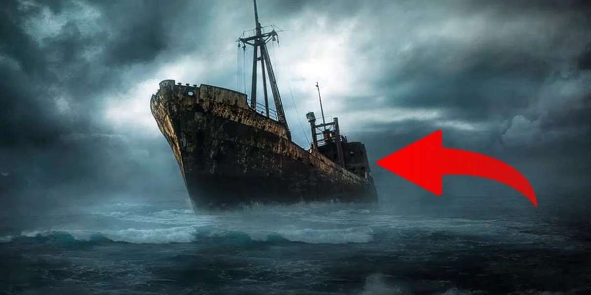 A cursed ship has been floating in the sea for 400 years