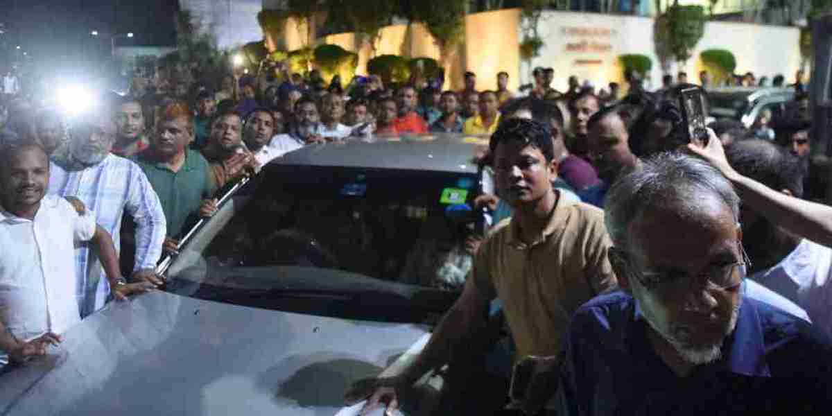 Khaleda Zia returned home from the hospital