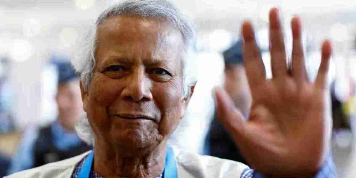 Dr. avoided the Indian journalists. Yunus