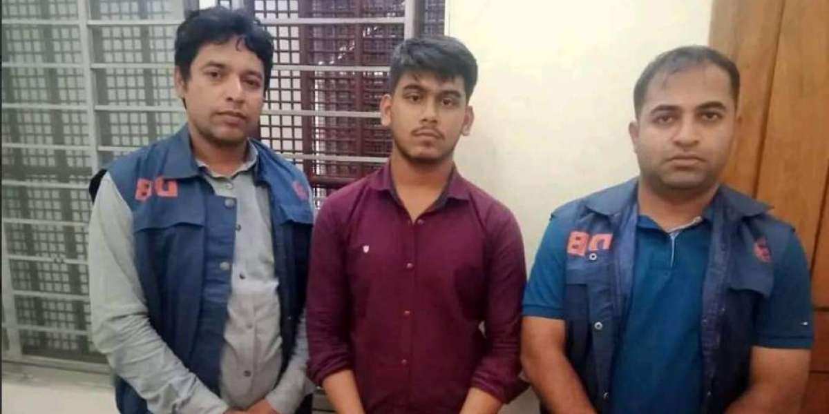 In Chittagong's Patia, insulting the Holy Prophet (PBUH), youth arrested by DB