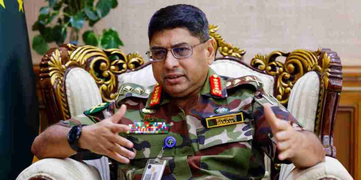 Army chief pledges `full support’ for Yunus’ interim government