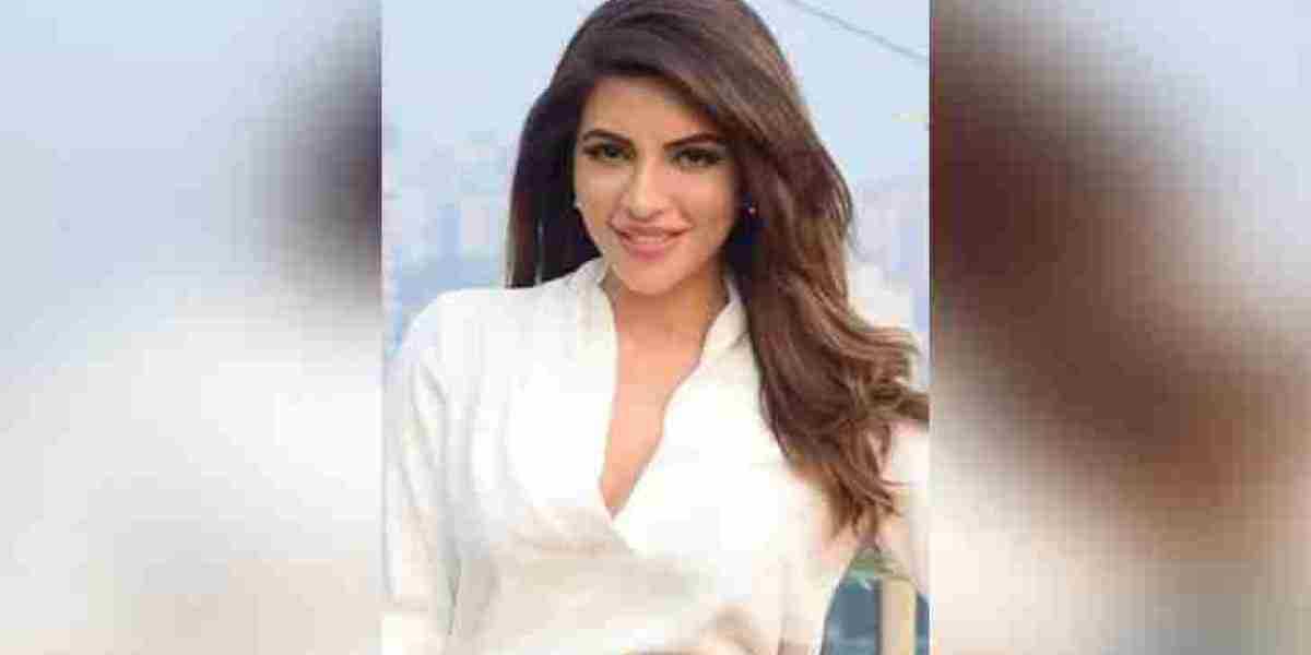 I felt uneasy at the touch of a superstar: Shama Sikandar