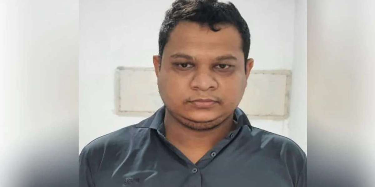 Chhatra League leader arrested while fleeing to India