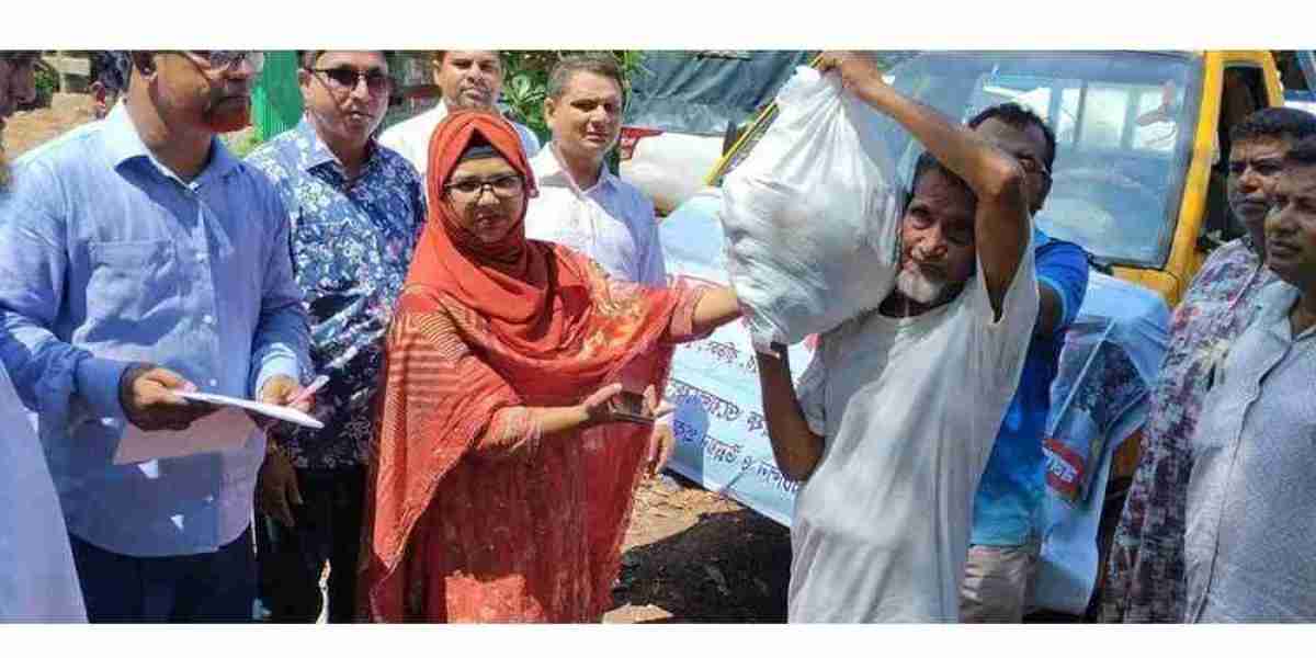 UGDP distributes humanitarian assistance to flood victims