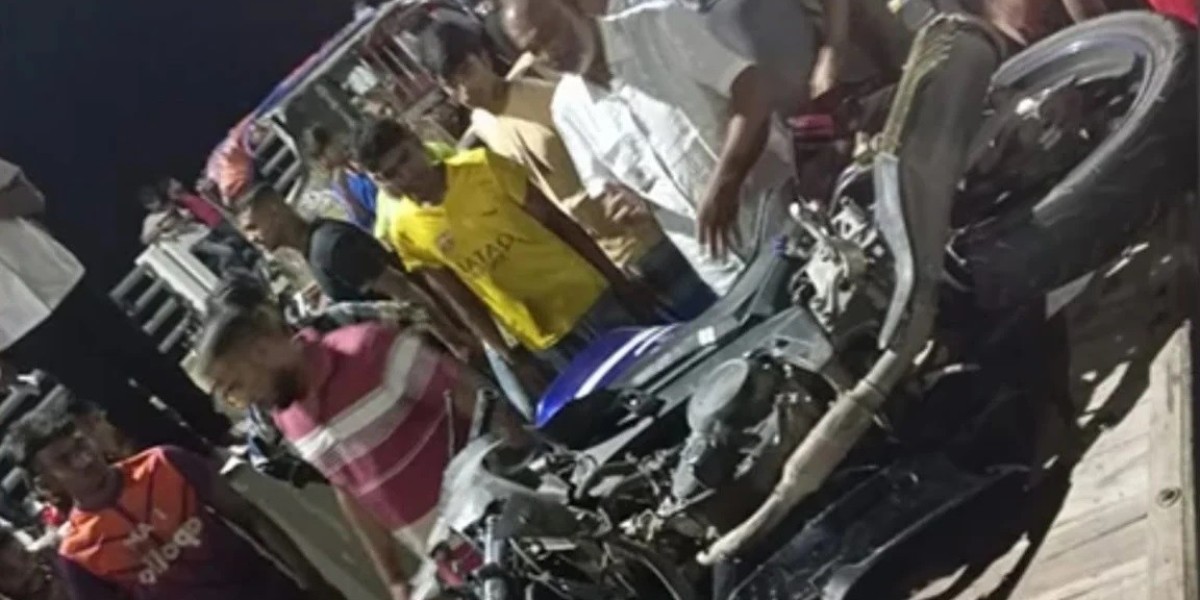 A volunteer leader was killed in a road accident in Bhanga, Faridpur