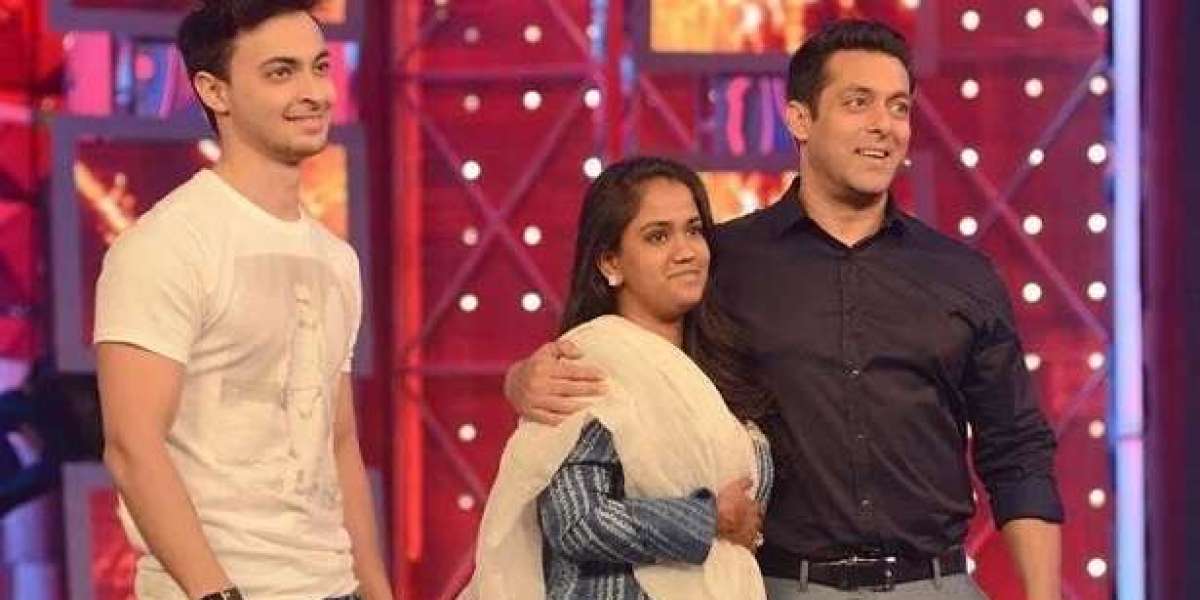 Why did Arpita sell the luxury flat given by Salman?