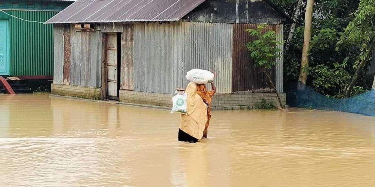 Death toll rises to 6 in Sherpur flood, 1.5 lakh people suffer