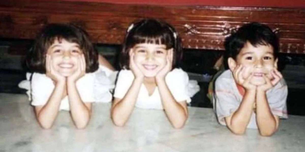 This sweet girl in the middle of the picture is one of the most beautiful actresses in Bollywood