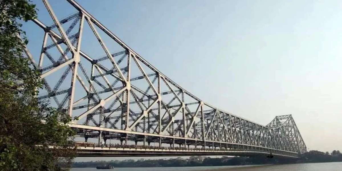 Why Howrah Bridge is closed at 12 midnight