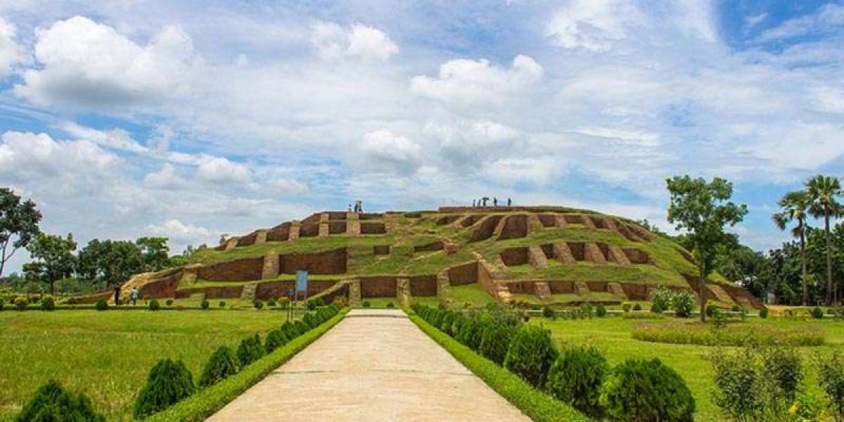 মহাস্থানগড় বাংলাদেশের বগুড়া জেলার অন্তর্গত একটি ঐতিহাসিক স্থান। এটি প্রাচীন পুলিনগড় নামে পরিচিত ছিল এবং বাংলার প্রাচীনত