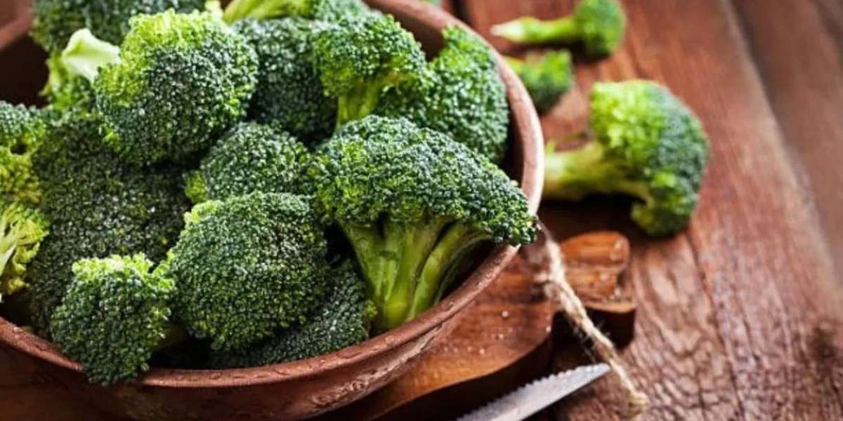 Why is green broccoli called the enemy of children?