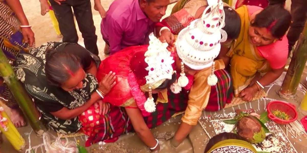 In which Indian state does marriage between brothers and sisters take place?