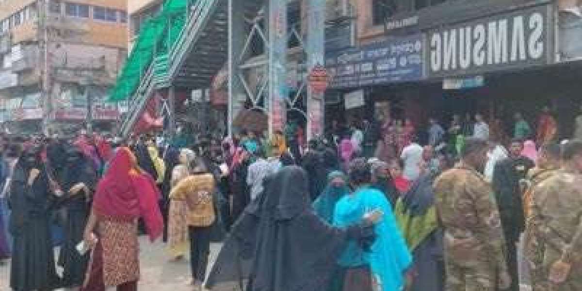 Road blockade by garment workers in Mirpur