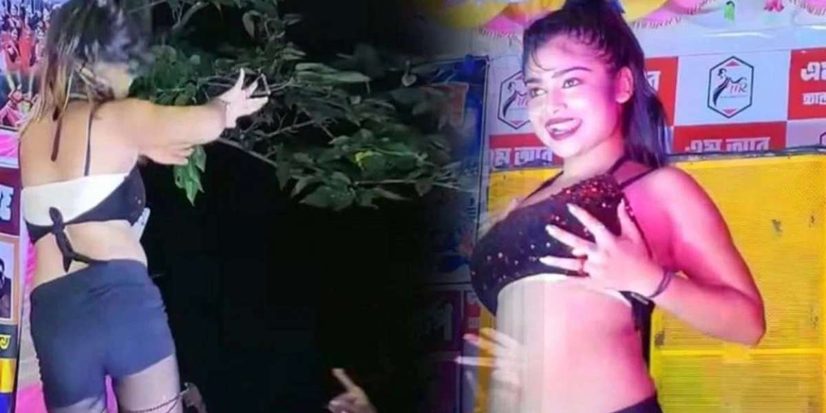 The young lady crossed all limits with her excellent dance on Bhojpuri songs