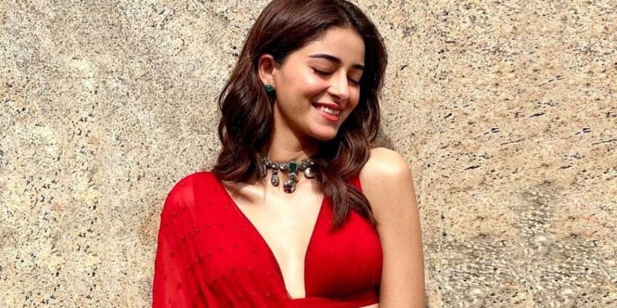 Everyone used to say my breasts are small, smooth chest : Ananya Pandey