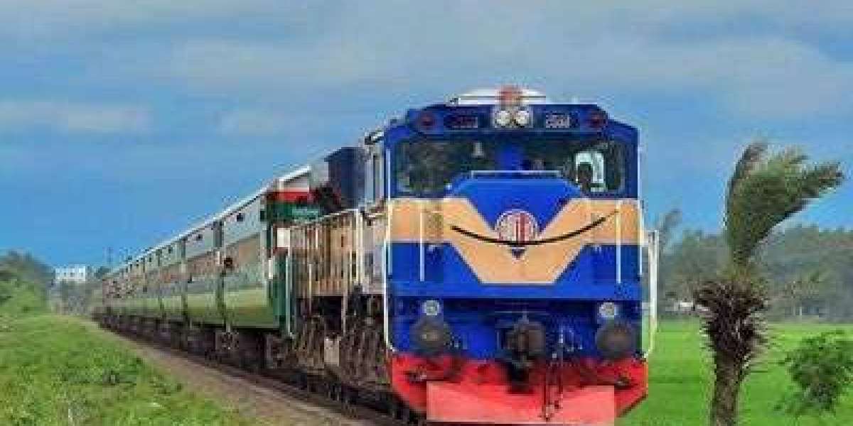 Haor Express engine failure, train movement stopped