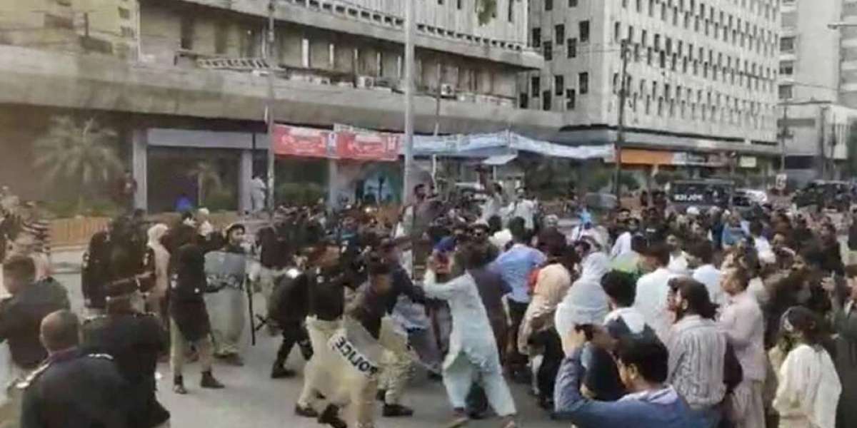 Violation of Article 144 in Karachi, protests and clashes, more than a hundred arrested