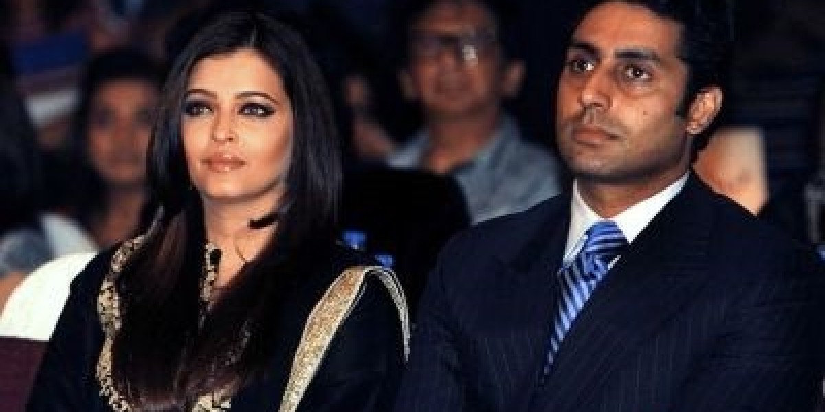 Divorce must be very difficult, replied Aishwarya sitting next to Abhishek