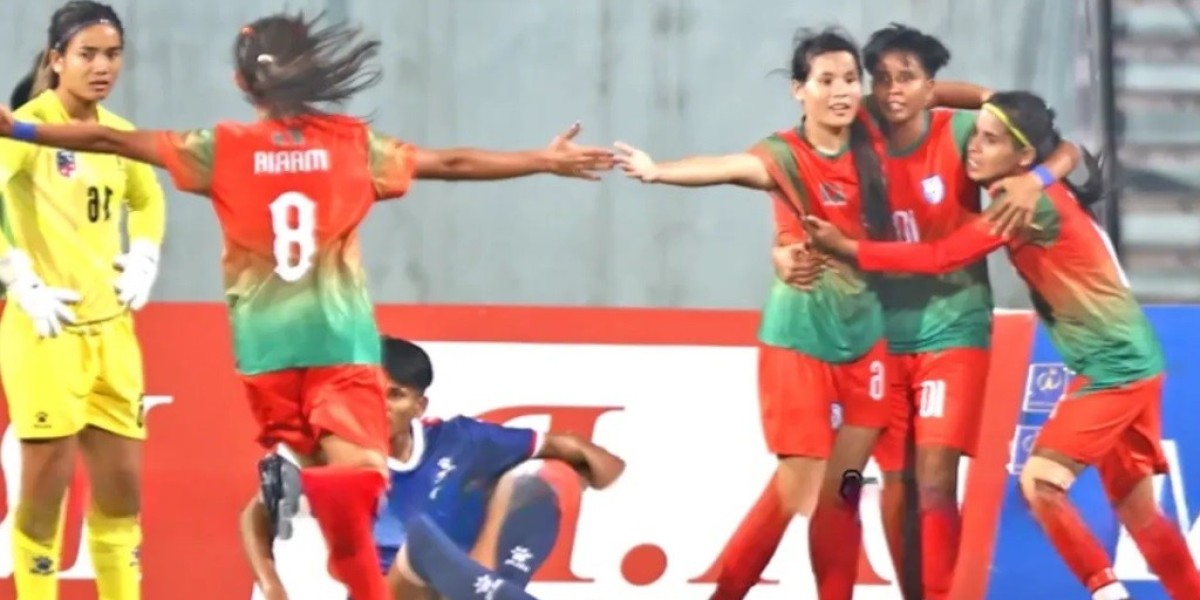 The girls of Bangladesh are clear champions for the second time after defeating Nepal