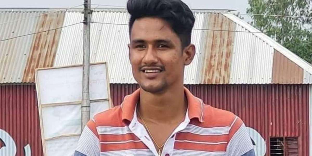 Chhatra Dal worker hacked to death in Daulatdia