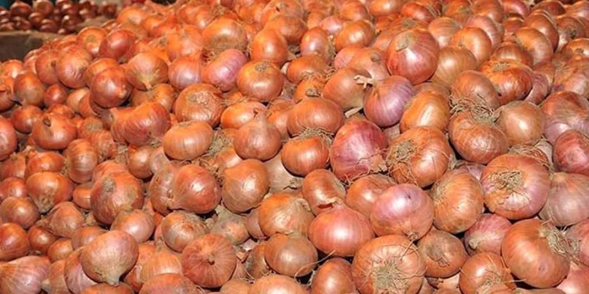 Onion price has increased by Tk 10 per kg