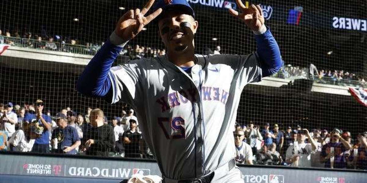 Mets continue wild ride with win over Brewers in playoff opener