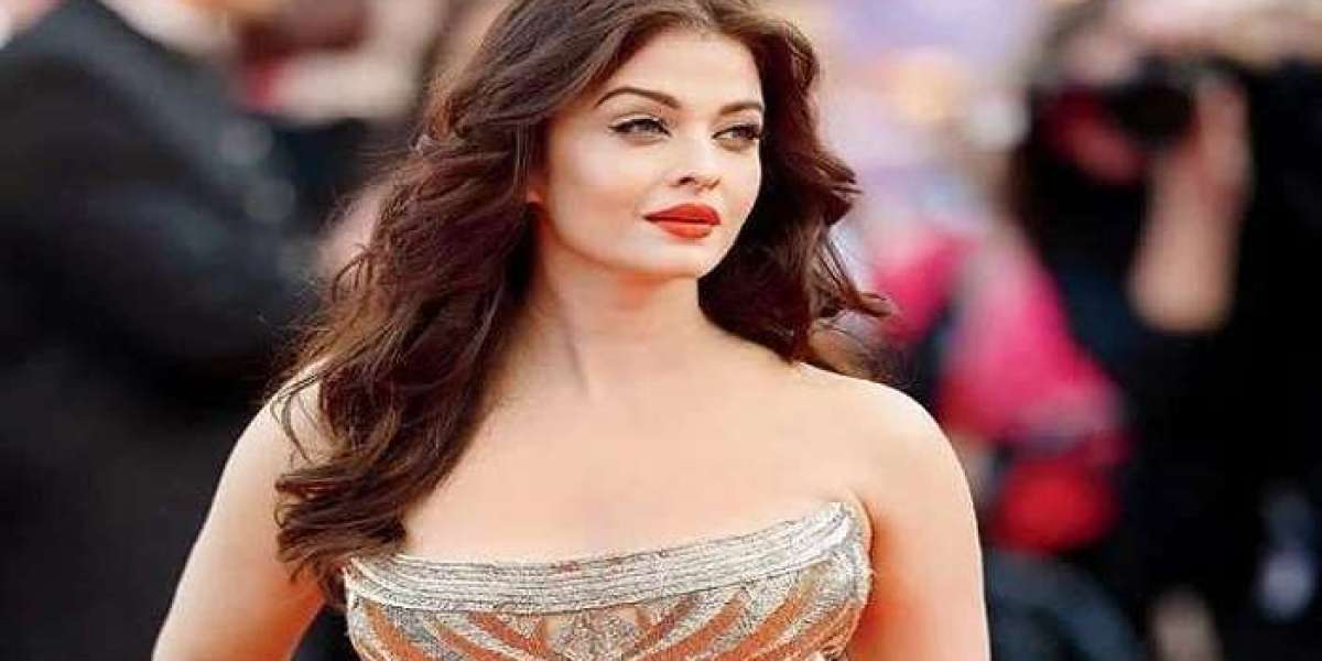 Aishwarya gave good news in the face of breaking up the family