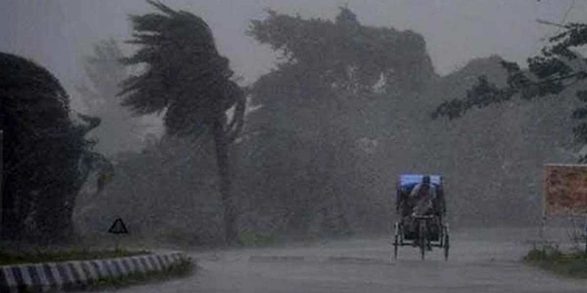 A storm of 60 kmph is forecast in 11 regions of the country