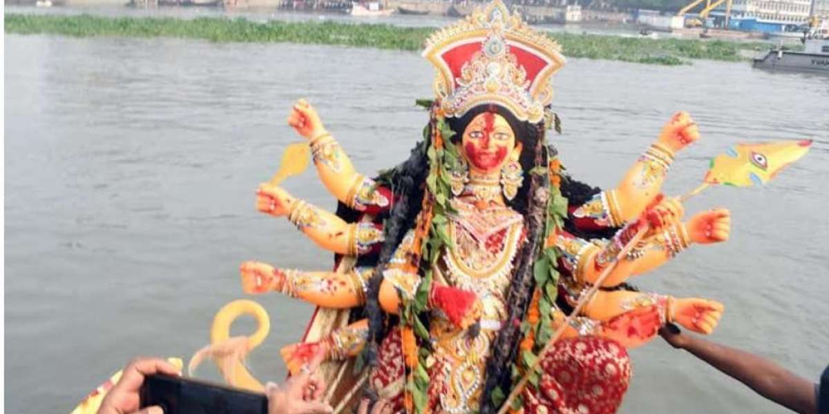 Autumn Durgotsava ends with the sacrifice of idols