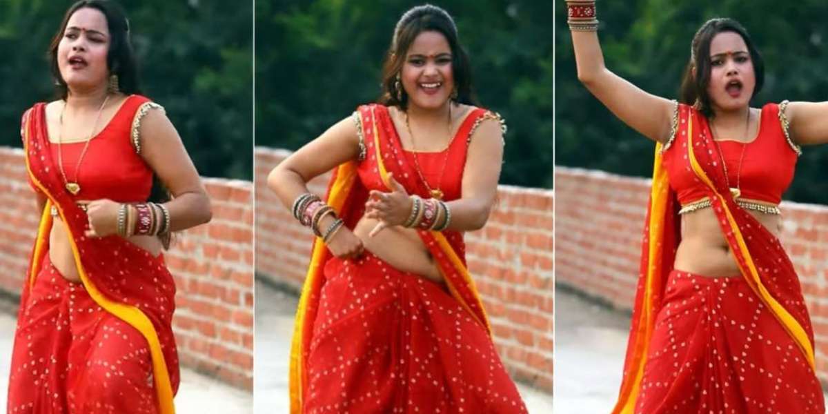 Housewives created a storm by dancing to Bhojpuri songs, watch the viral video