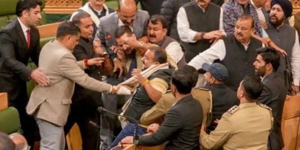 MPs clash in Jammu and Kashmir Assembly