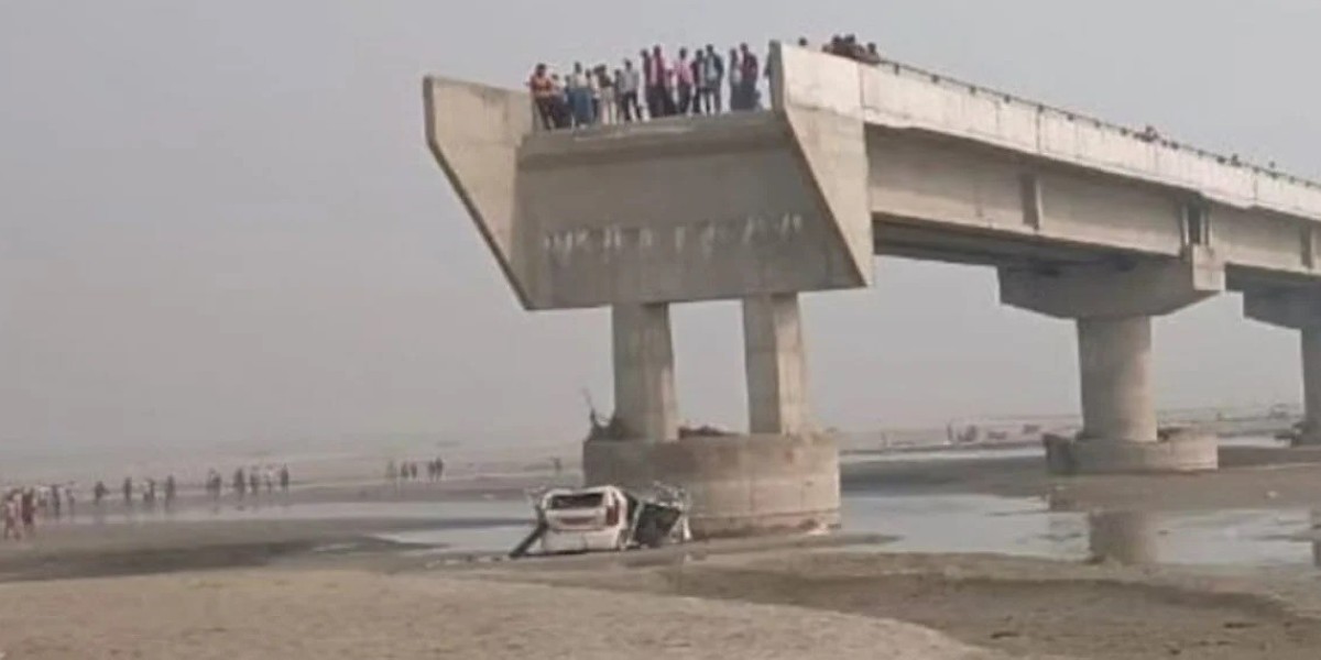 In India, the car fell into the river due to the wrong direction of Google Maps