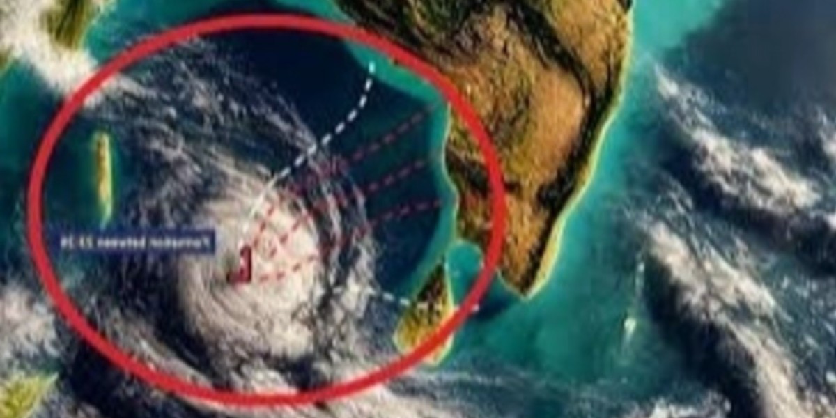 Cyclone Finjal moving north-west over Bay of Bengal