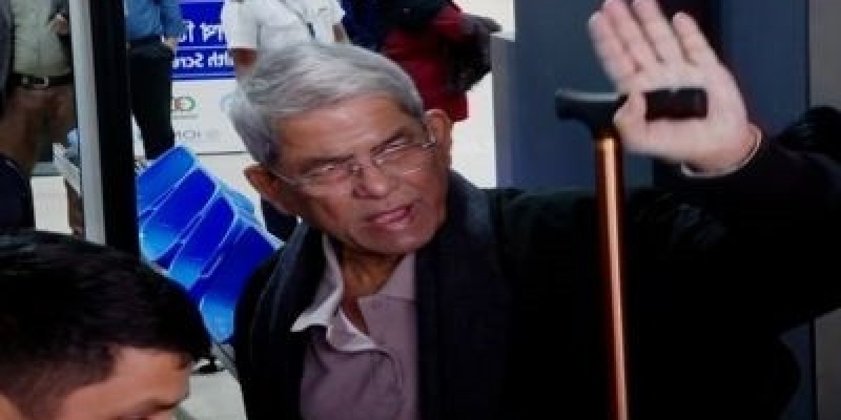 Mirza Fakhrul left Dhaka for London