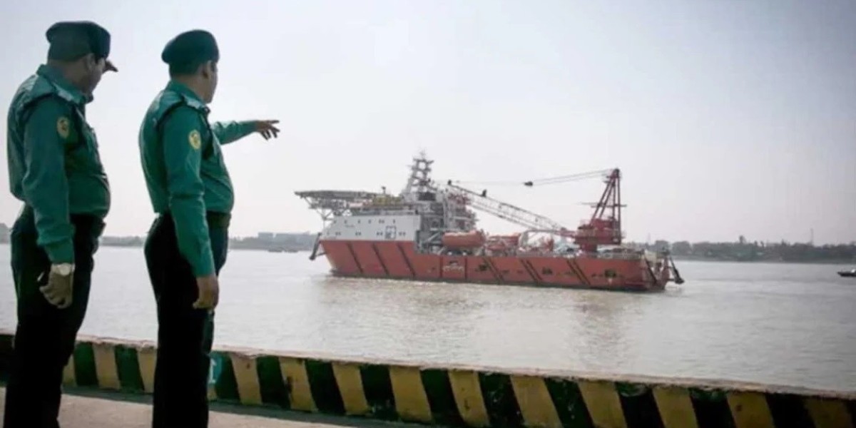 India is worried about Pakistani ships anchoring in Chittagong port