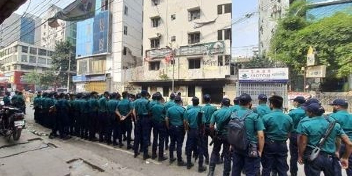 There is no heat around the police station around the Jatiya Party office