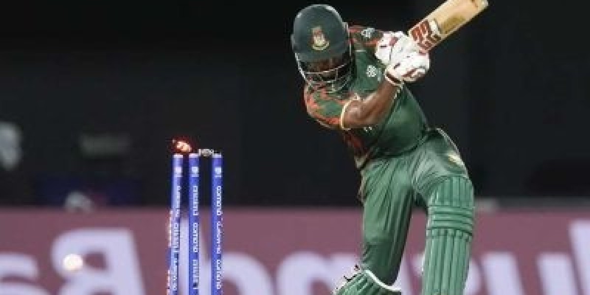 Bangladesh is in trouble after losing 3 wickets with a gap of 5 runs