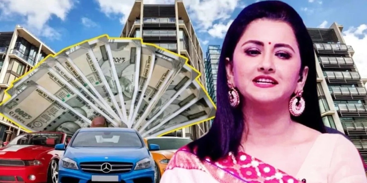 How much money does Rachna Banerjee own? The total amount of property was known