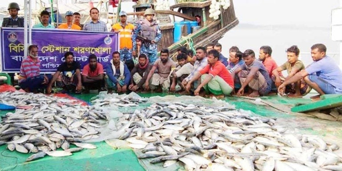 Orphanage-poor people got 180 maunds of hilsa