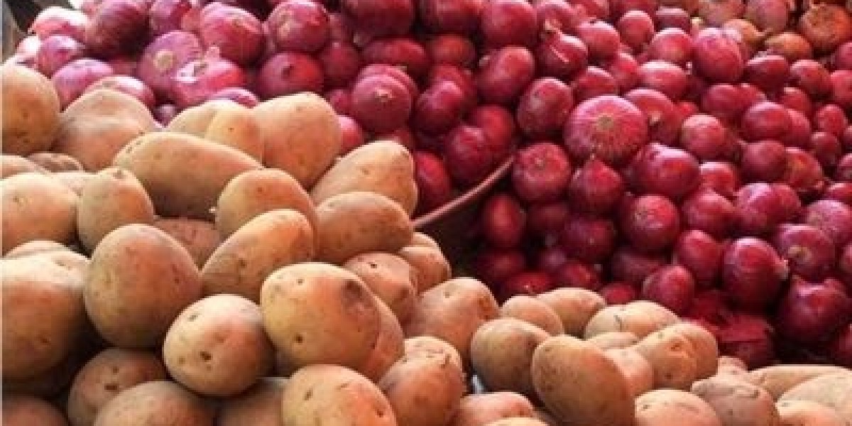 Traders are not reducing the price of potatoes and onions