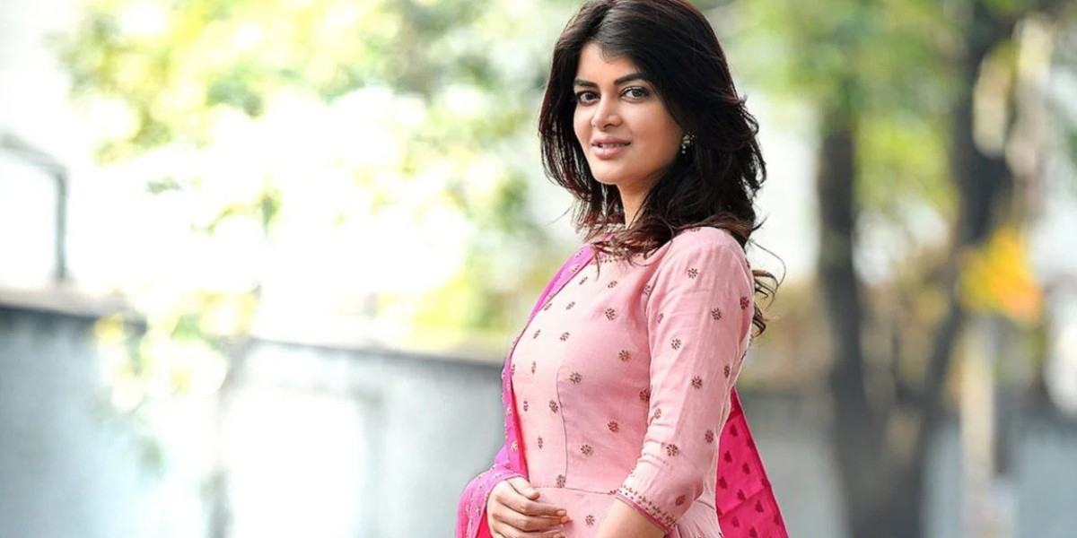 Cleavage is coming out through the clothes, Madhumita's secret photo is viral