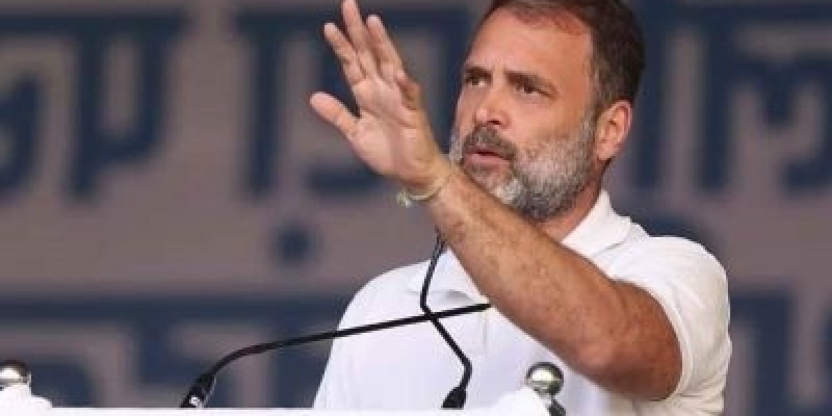 Rahul's 'dual citizenship' issue is again discussed, which the High Court said