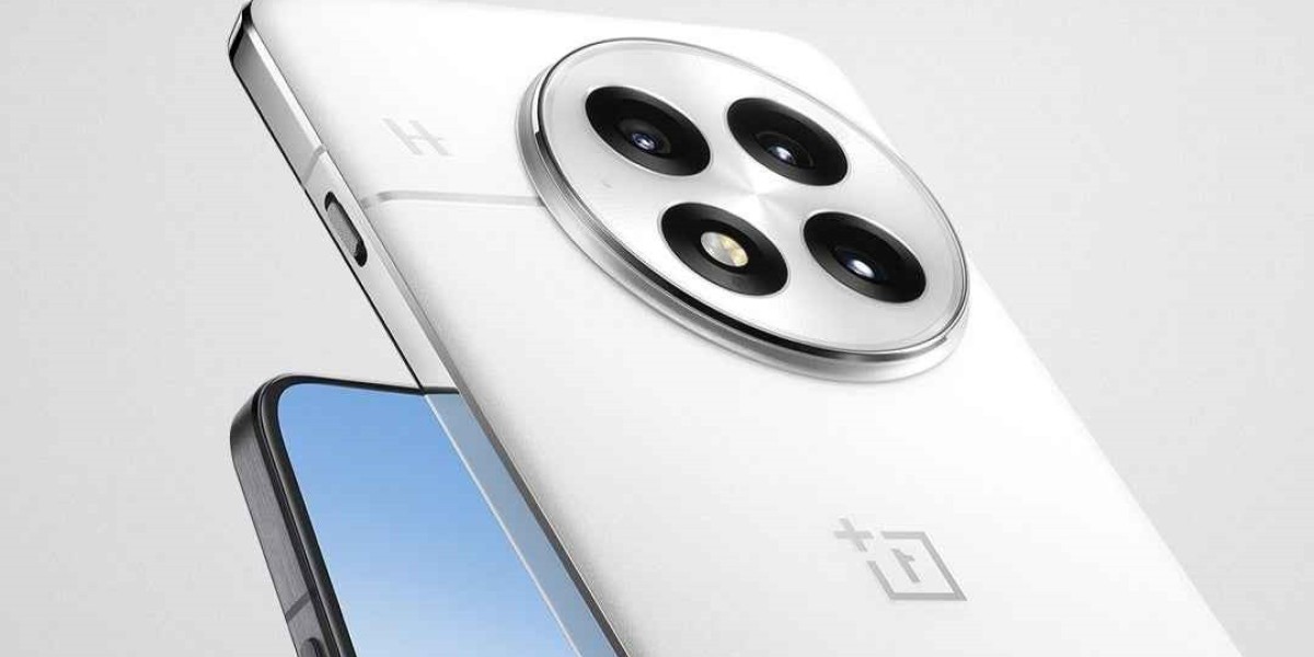 OnePlus 13 smartphone comes with the latest processor and camera